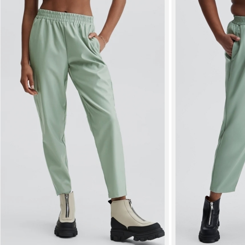 ❤️ NWOT! FABLETICS VEGAN LEATHER HIGH RISE JOGGERS/ELASTIC WAIST PANTS 2X